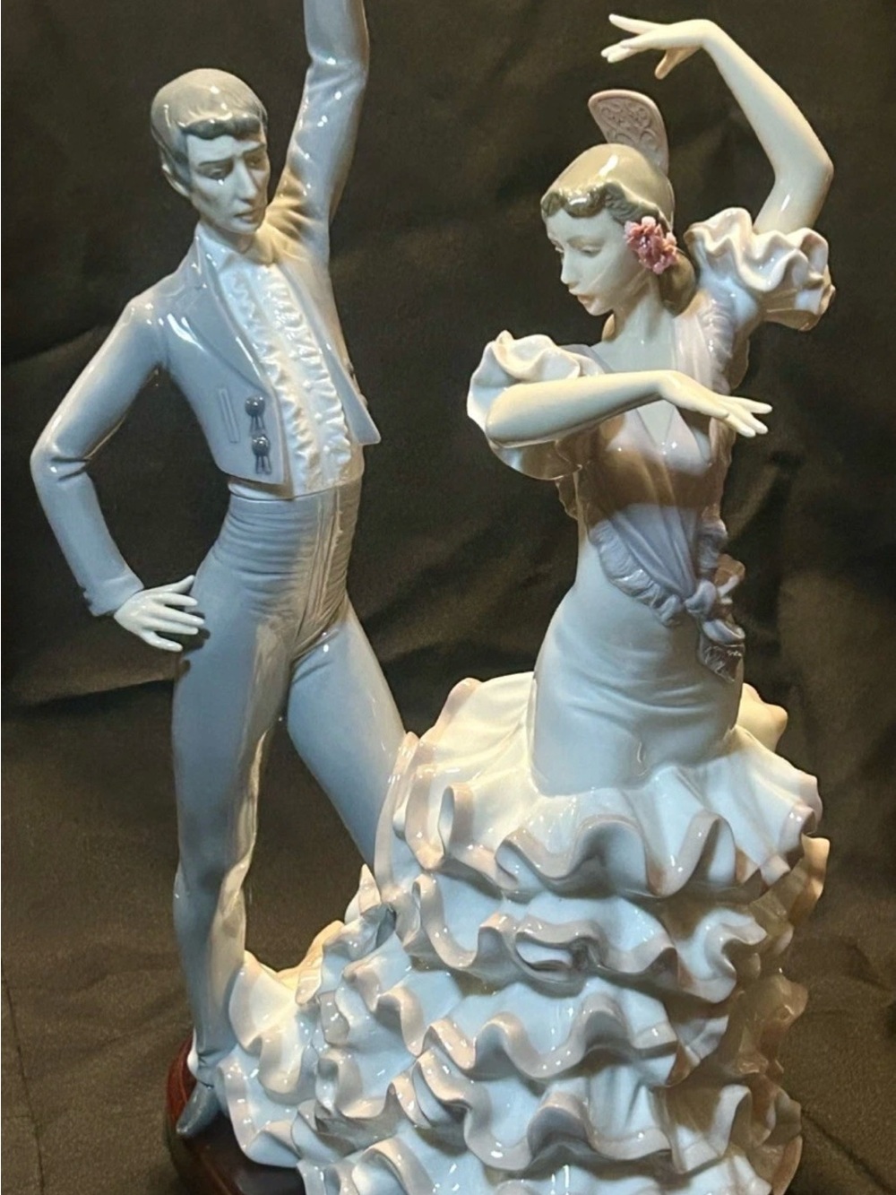Lladro A Passionate Dance Figurine 6387 MINT Box COA